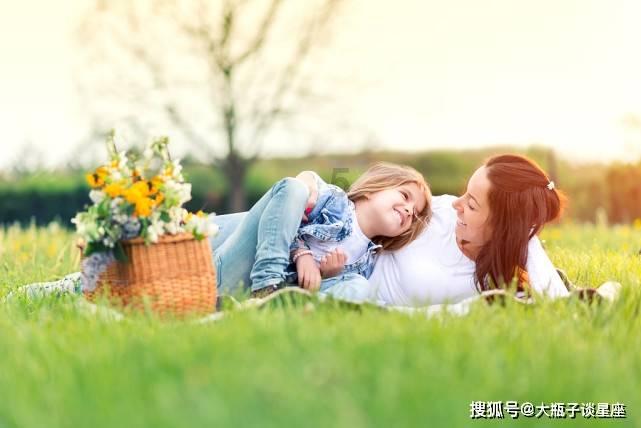 苹果惊喜发布AirPods Pro龙年特别款