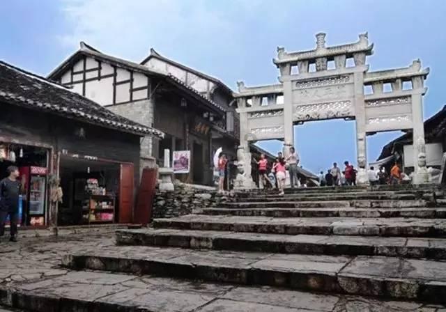 组图 | 2024年春运将启 “陆地舰队”蓄势待发