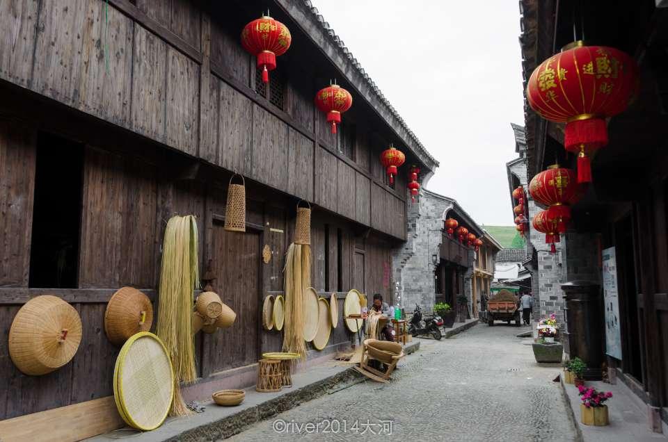 名宿：球迷爱穆帅但穆帅没带罗马取得想要的战绩，换德罗西是对的